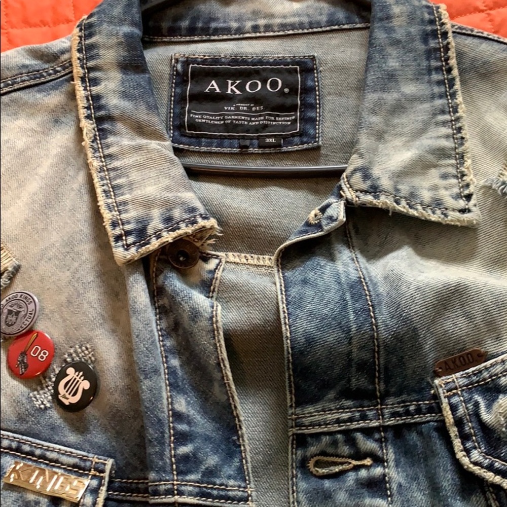 Akoo men’s denim jacket